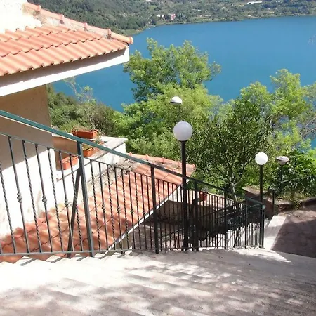 Vista Lago * Genzano di Roma