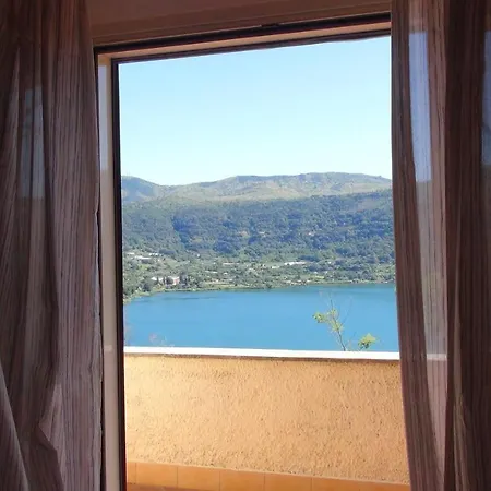 Vista Lago * Genzano di Roma