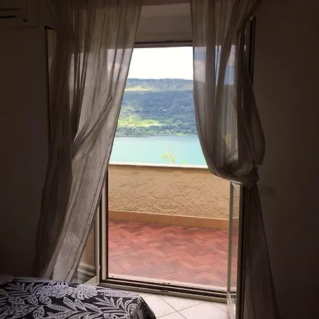 Vista Lago Apartment